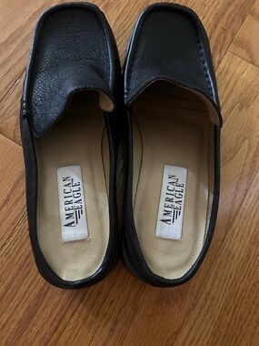 American Eagle Outfitters Black Leather Mule Style Toe Slip-Ons